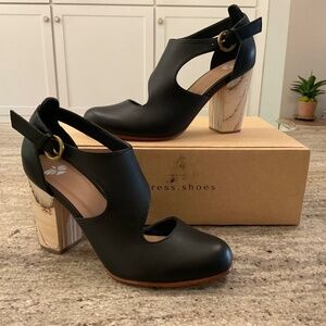 Fortress Luna Naya shoes -Worn once indoors